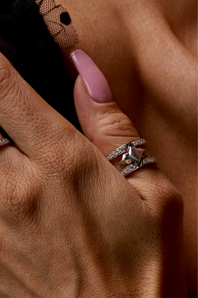 #precious-metal_18kt-white-gold